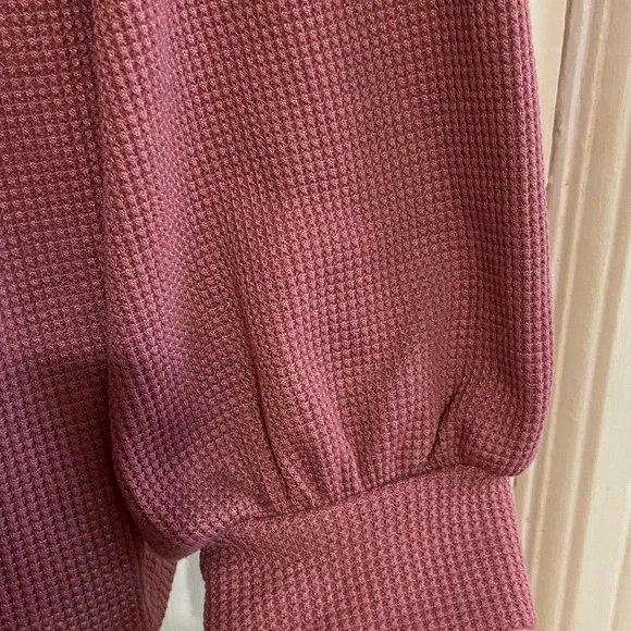 Feminine Blouse with Long Sleeves, sweatshirt‎ size 2XL - Picture 7 of 10